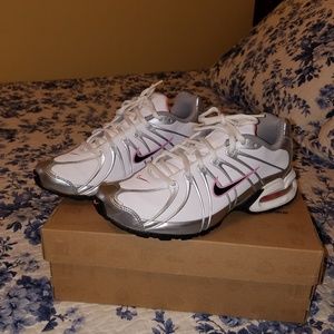 Woman's Nike Air Max Torch